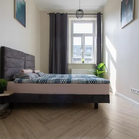Cozy And Bright- Golden Apartments- Green Area- Old Town Daire *